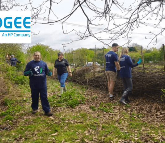 Apogee volunteers spend a day at Whisby Nature Park Apogee volunteers spend a day at Whisby Nature Park